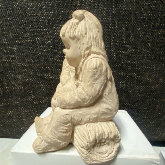 Austin Sculptures “First Love” Figurine - Picture 5 of 16